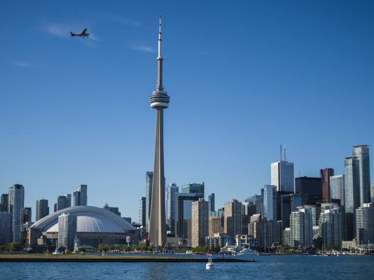 Onde fica Toronto? Morar e viajar
